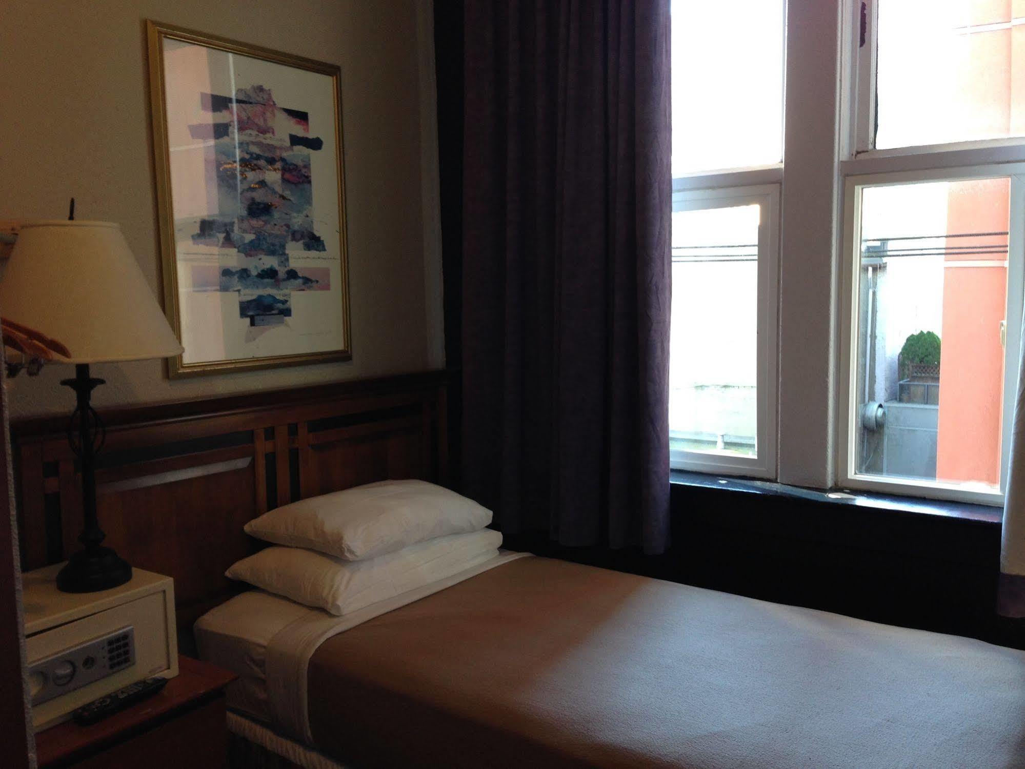 Hotel Ambassador Vancouver Zewnętrze zdjęcie